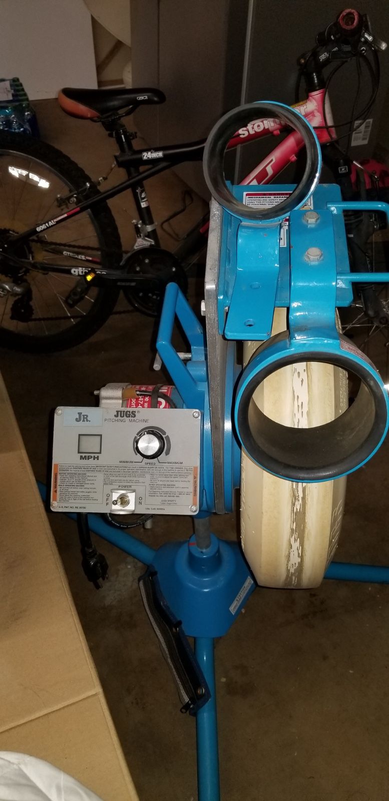 Softball/Baseball Jr. Jugs pitching machine for Sale in Folsom, CA