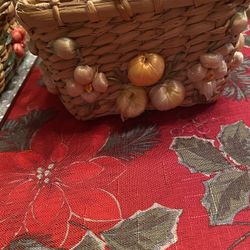 Nice Vintage 2 Basket Trys