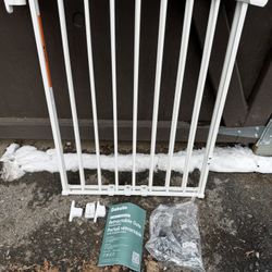 Babelio Baby Gate for Stairs, Kitchen & Doorways, 26-43" W 28" H No Bottom Bar| Easy Installation|