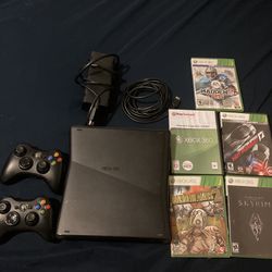 Xbox 360 Slim 4Gb With 2 Controllers And 5 Games