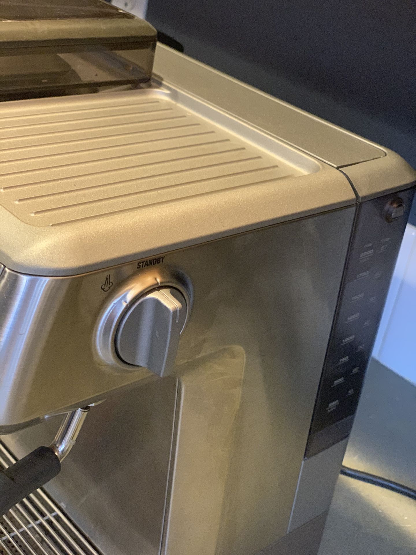 Breville BES860XL Espresso Maker + Grinder for Sale in Seattle, WA OfferUp
