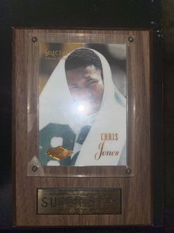 Chris Jones Rookie Card In Plaque 