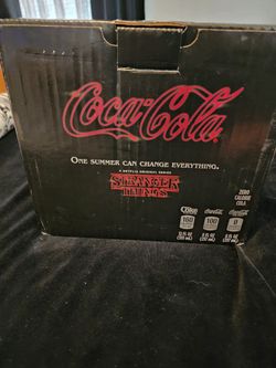 Stranger Things Limited Edition New Coke 1985 Collectible Set