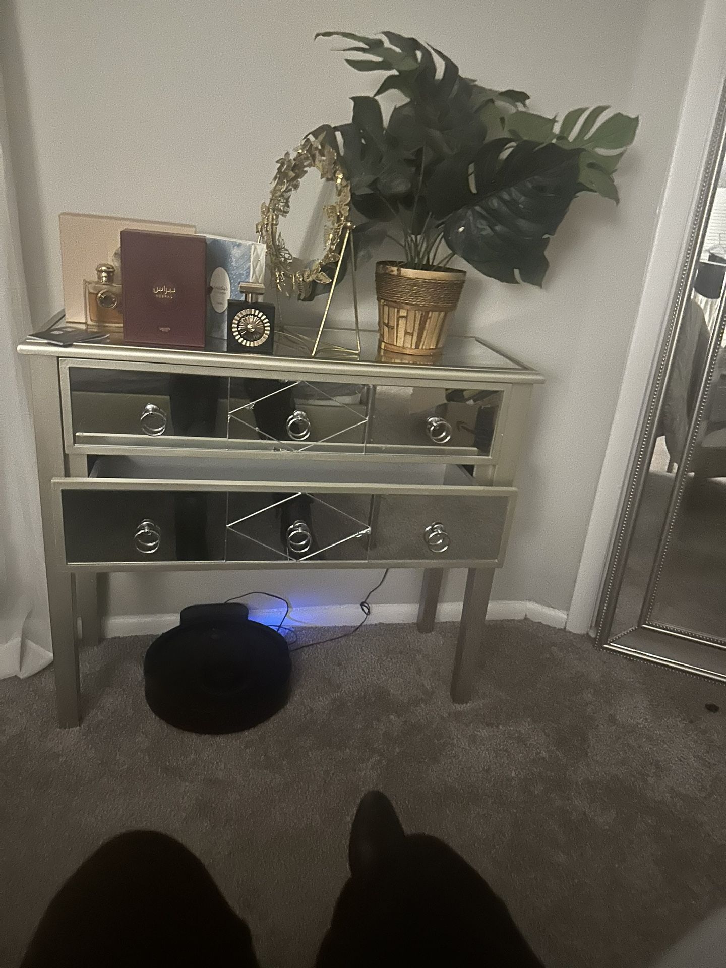 Glass Table /desk **negotiable *