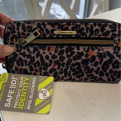 Traveling Wristlet Wallet