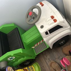Ride On Kids Trash Truck 