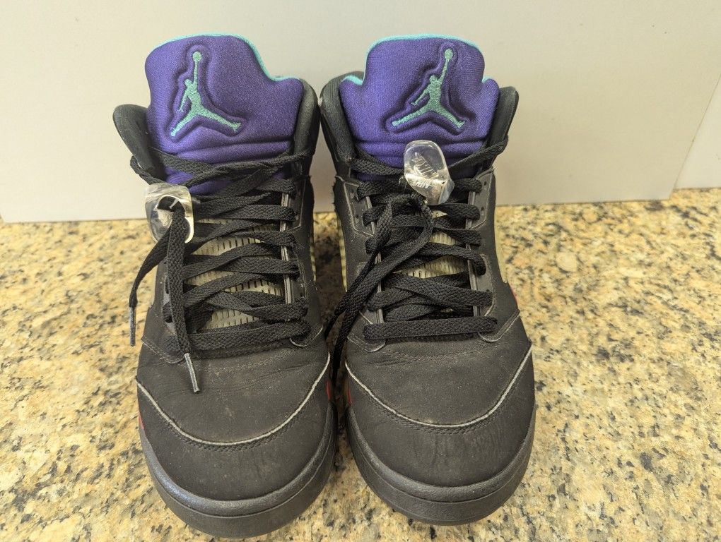 Jordan Retro Top CZ1786 001 Size 10