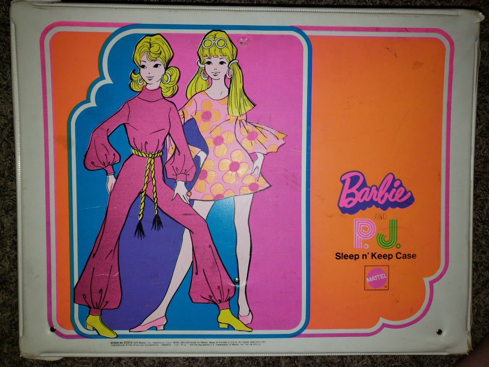 Vintage Barbie play set carry case