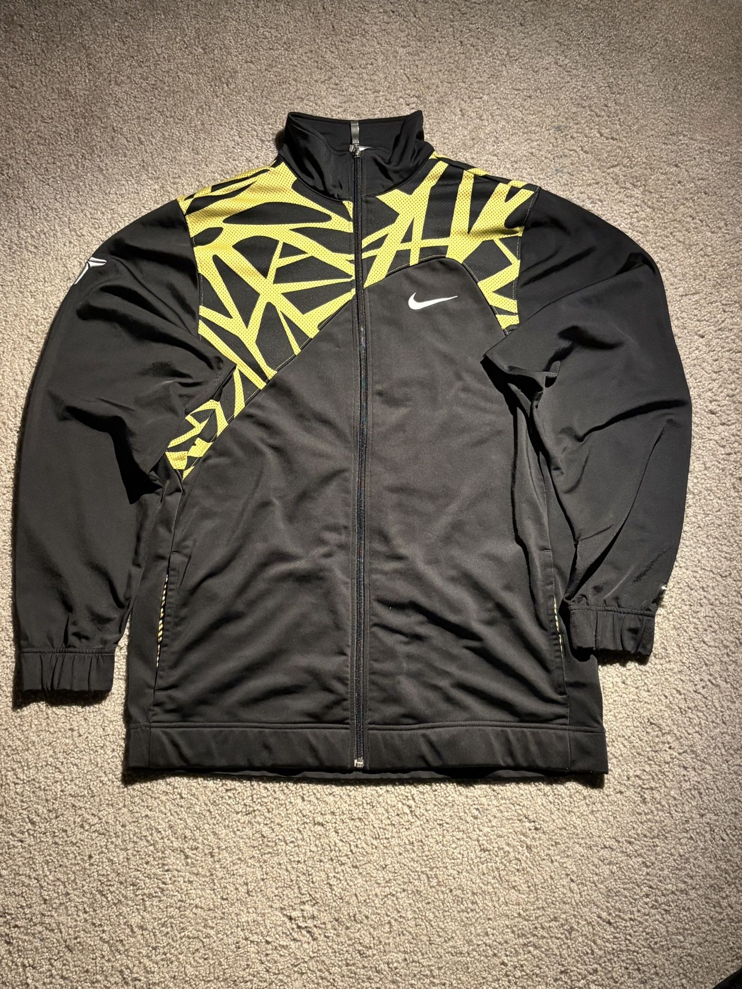 Nike x Kobe Bryant Y2K Vintage NBA Basketball Collaboration