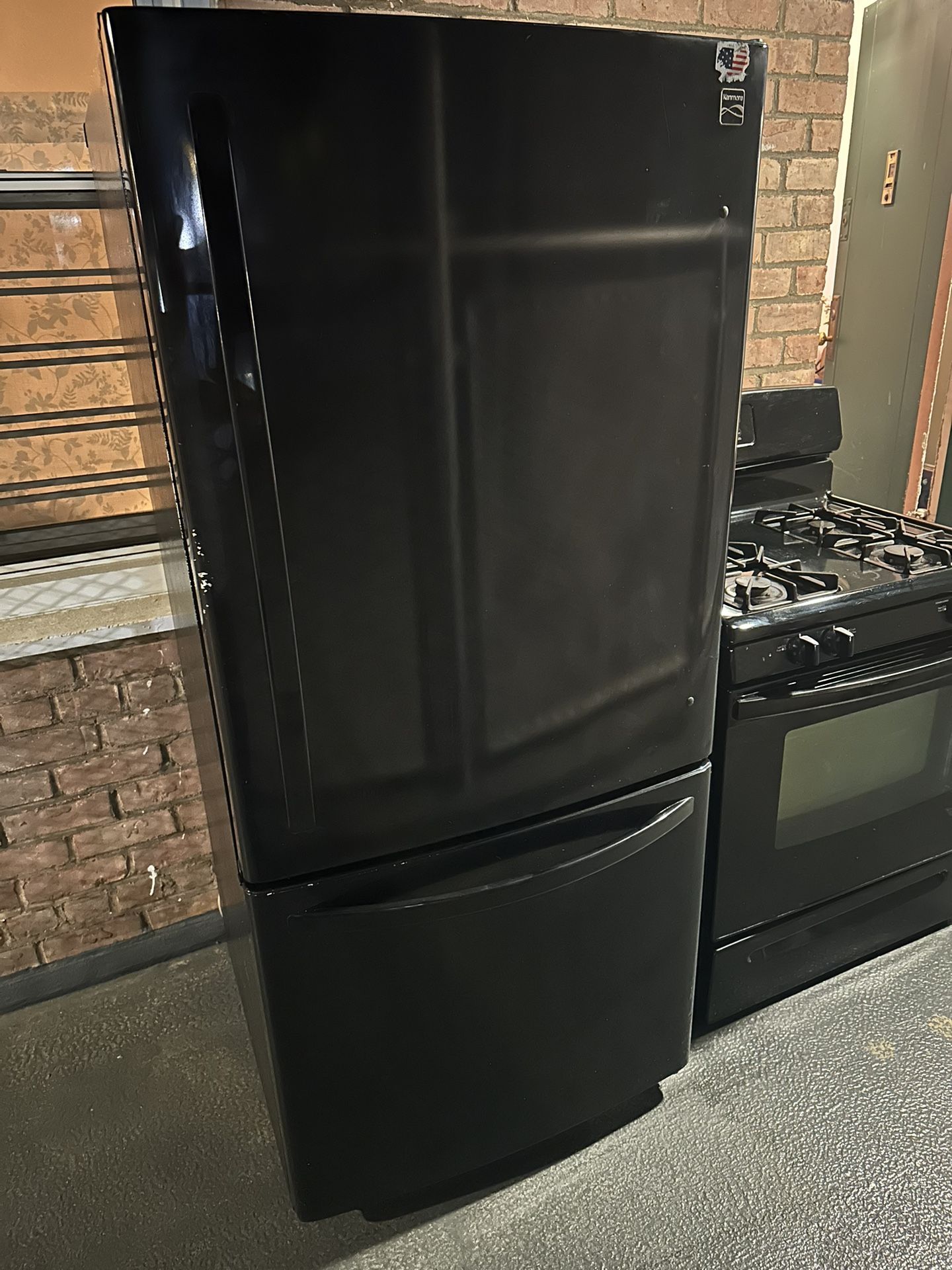 Kenmore Refrigerator And Stove