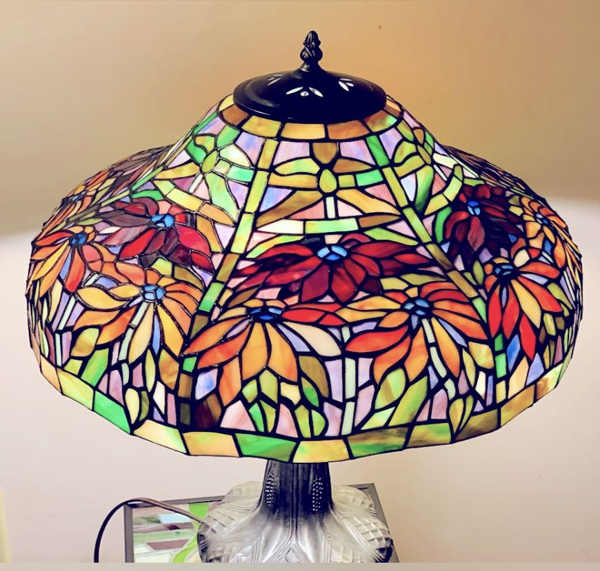 Tiffany Style Stained Glass Lamp