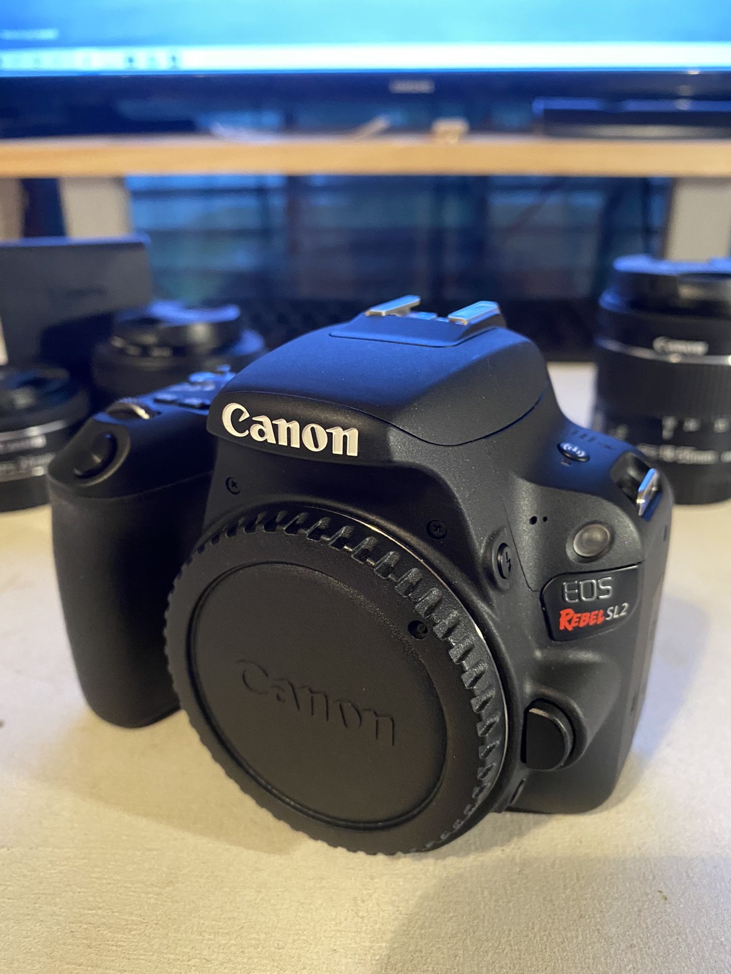 CANON REBEL SL2 WITH 3 LENS