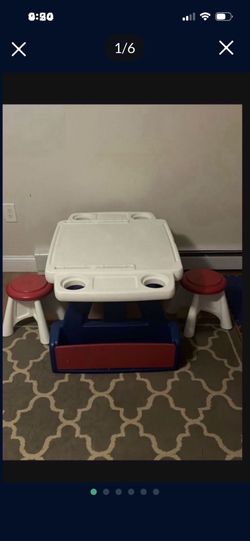 Kids desk
