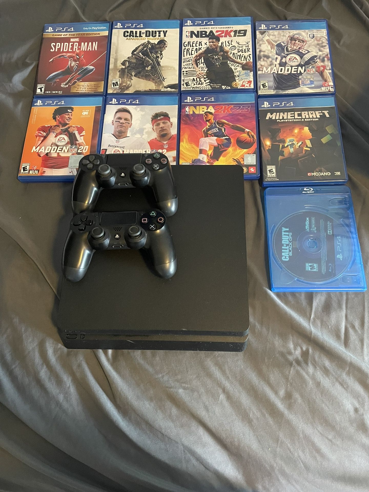 PS4 And Games 165$ Works Like New! Open To Offers 