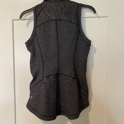 Women’s Lululemon black vest size 6