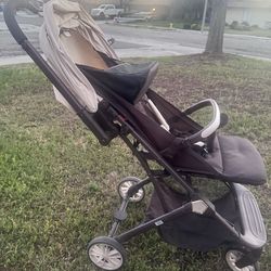Portable travel stroller