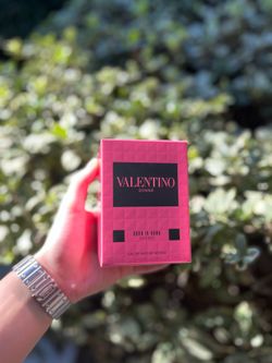 Valentino Donna perfume