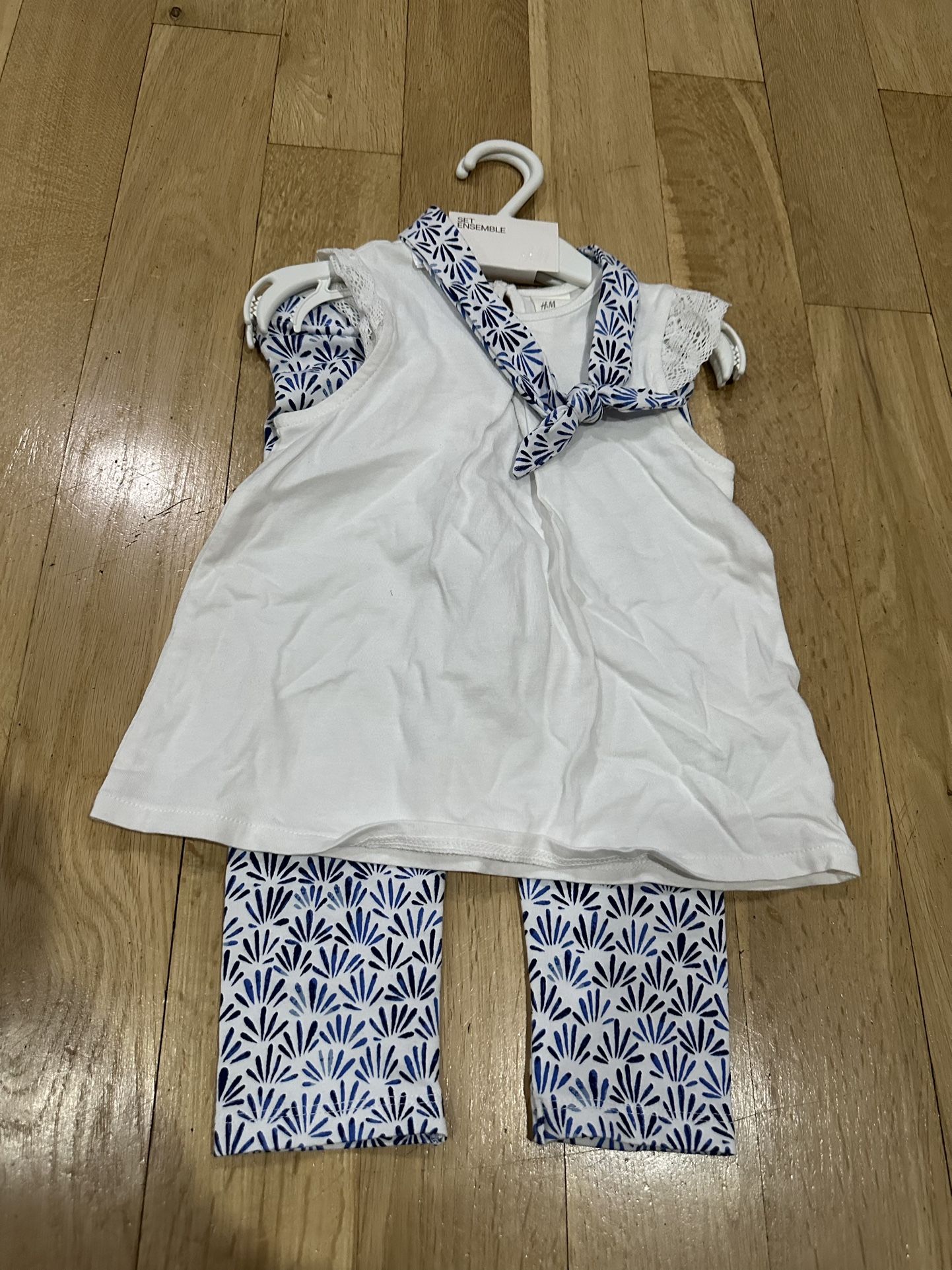 Baby Girls Outfit Size 12-18 Months 