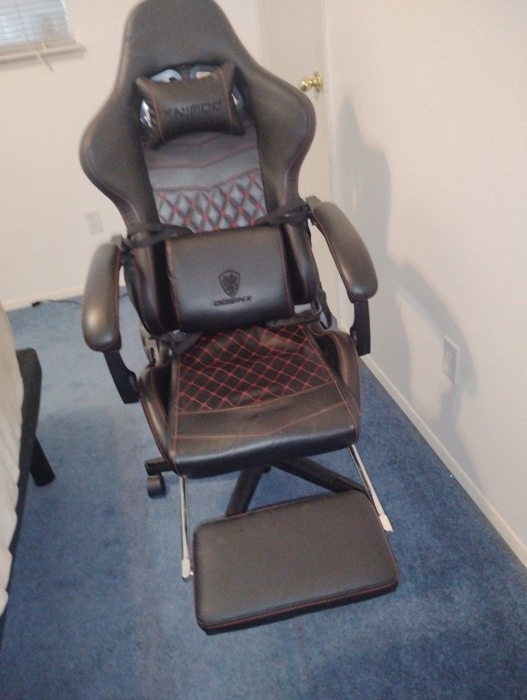 Dowinx Game Chair