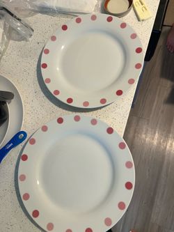 2 ceramic plates FREE