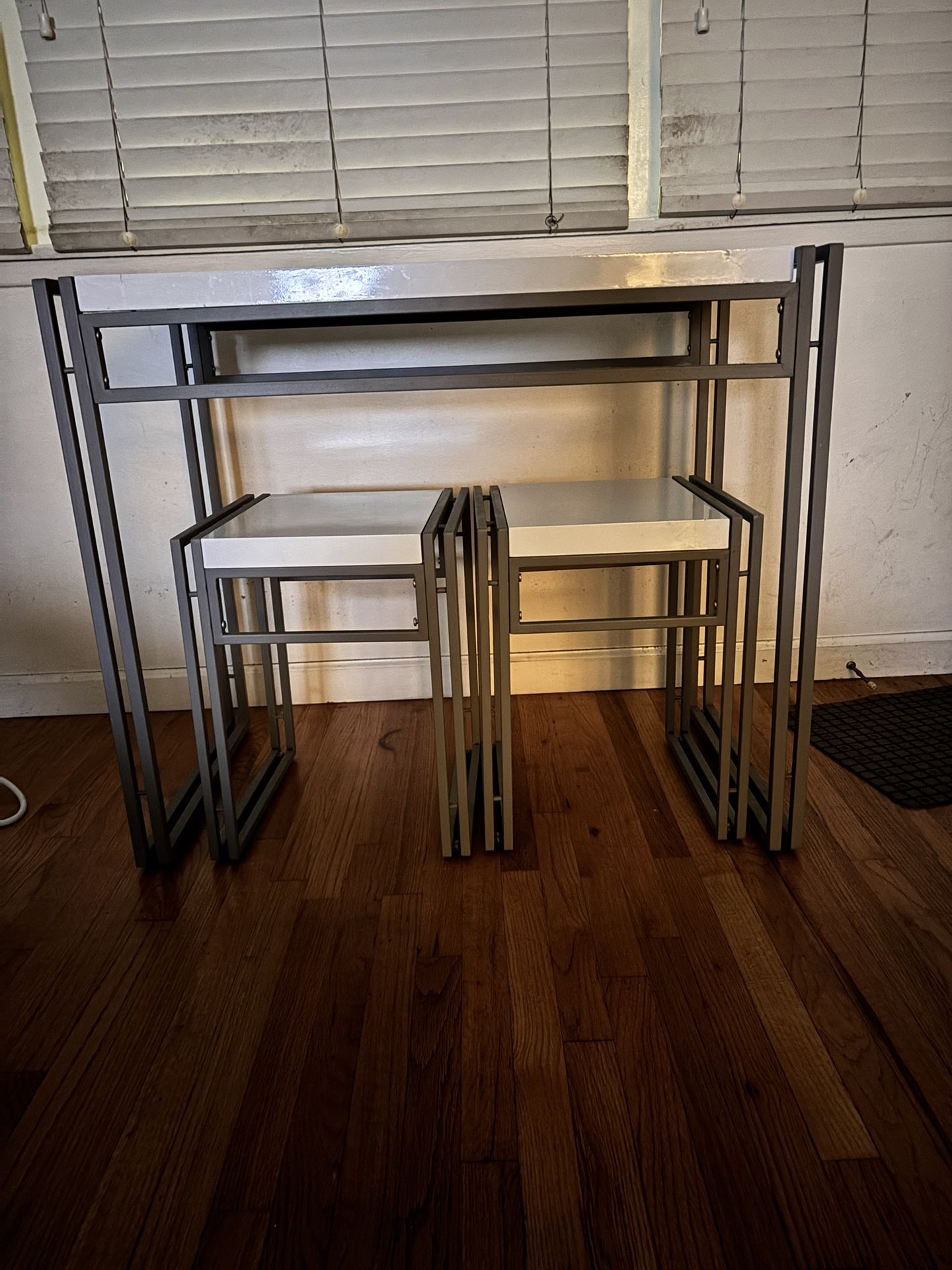 Free White Table with 2 Small Stools – Very Used but Still Handy