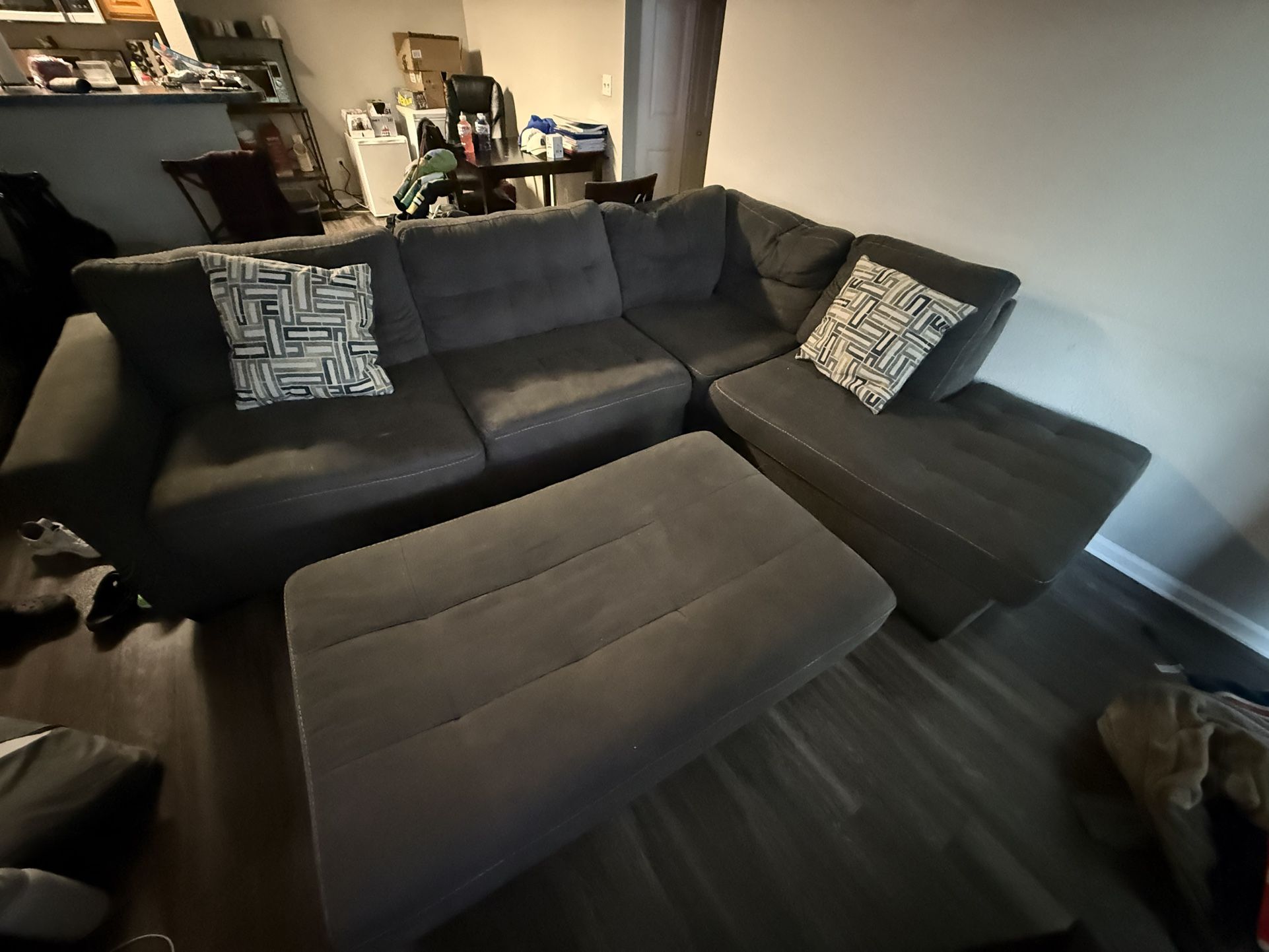 Sectional Couch With Ottoman