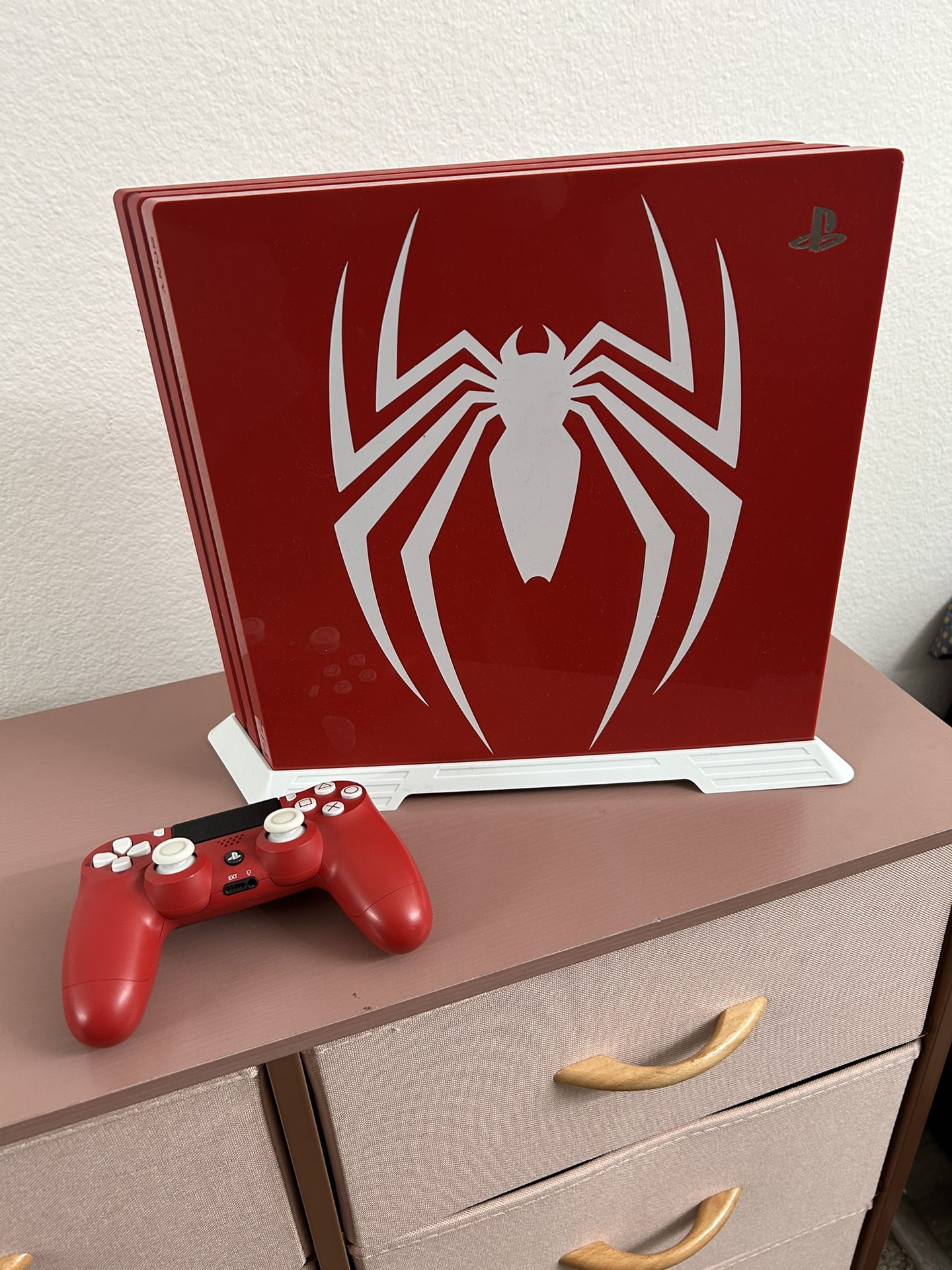 PS4 Pro RED 1TB Spider-Man  Edition