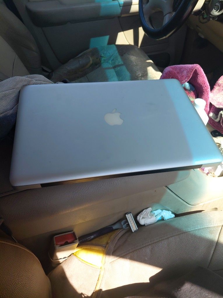 Mac Book
