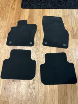 Audi Q3 OEM fabric floor mats full set