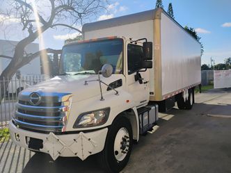 2020 HINO 268 BOX 26' LIFTGATE