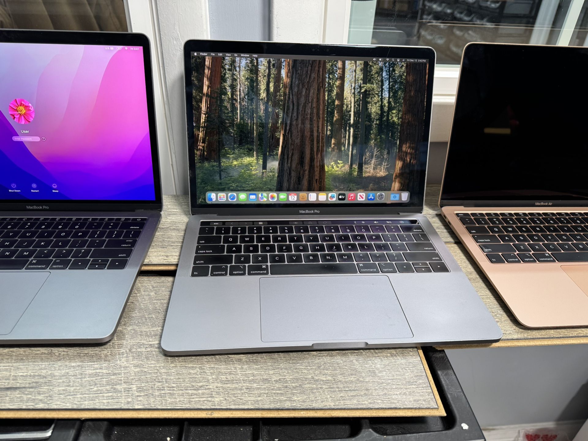 MacBook Pro Core i7 512GB 16GB & Touch Bar