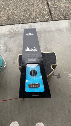 Ukulele NEW 4 strings from Maui