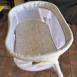 Halo baby bassinet