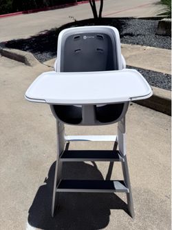 4moms Connect High Chair with Magnetic Tray – White/Grey