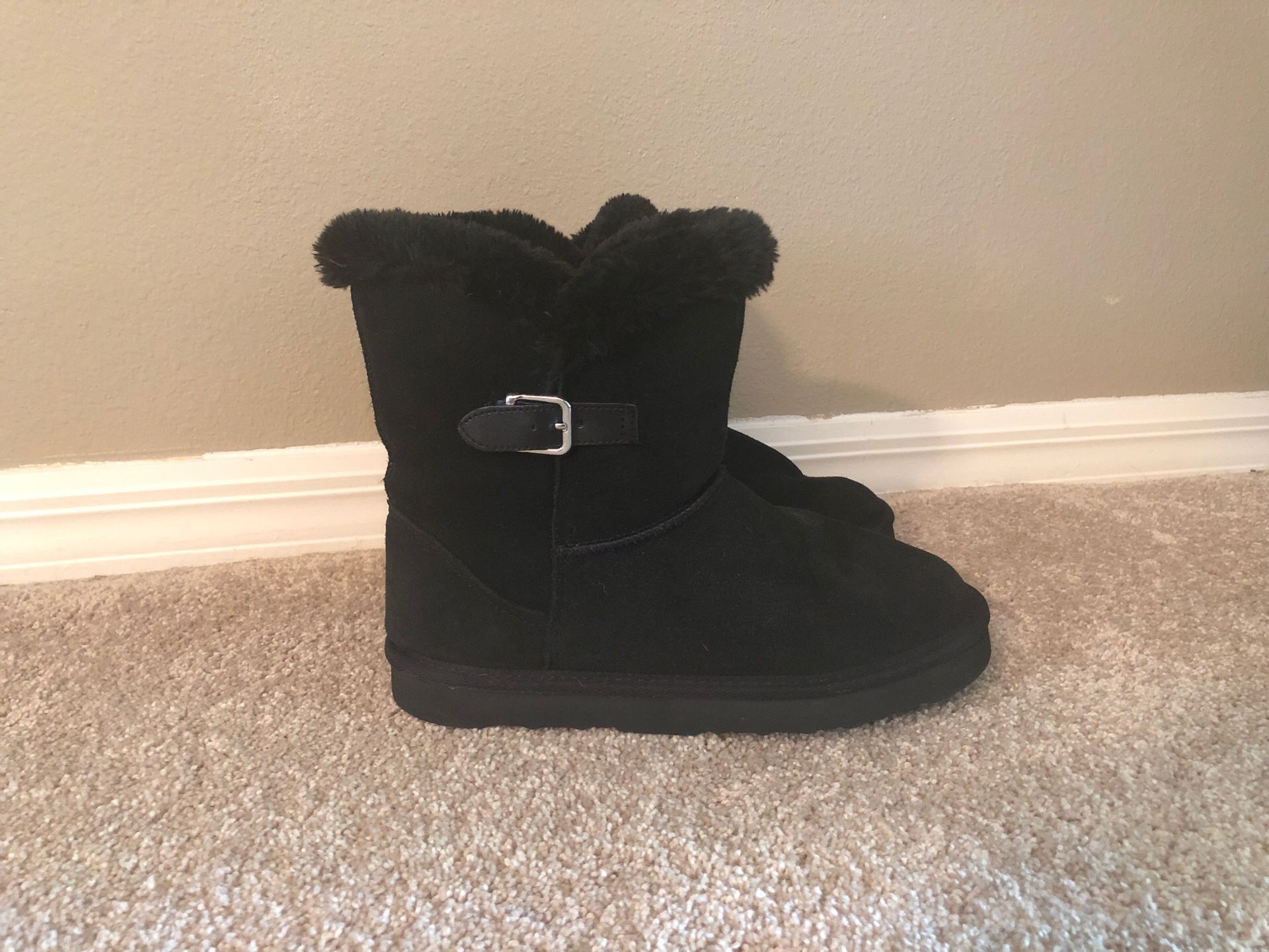 Ladies’ black suede boots
