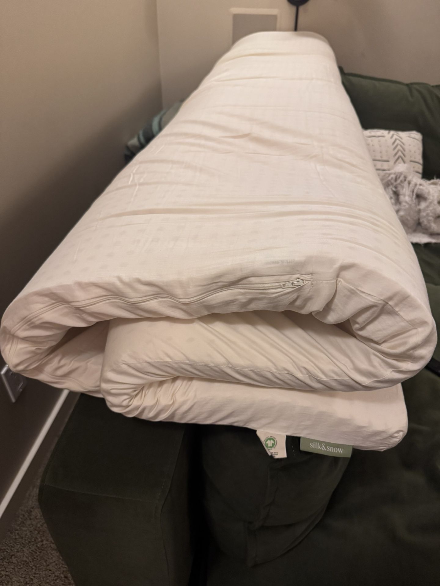 Silk And Snow Mattress Topper 