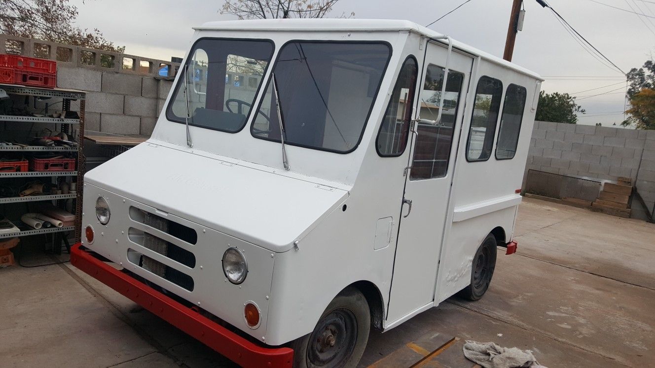 Step Van ice cream truck