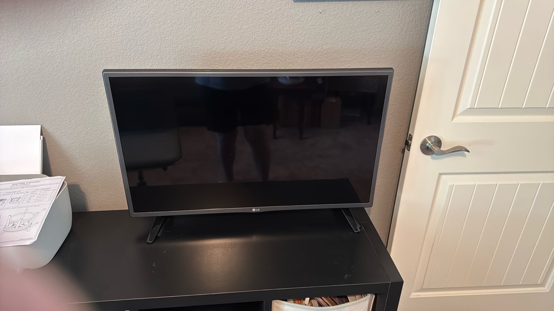 LG 32” Television