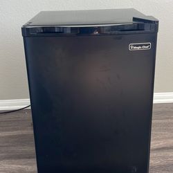 Mini fridge