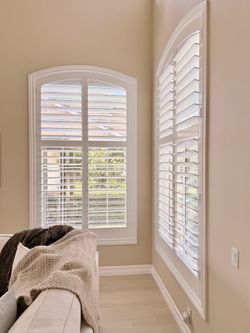 Plantation Shutters- FREE ESTIMATES & SAME DAY PRICING, Custom, Real Wood, Window Shutters, Treatments, Coverings. Persianas de Madera.