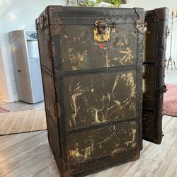 Antique  BROOKS BROTHERS  Steamer trunk