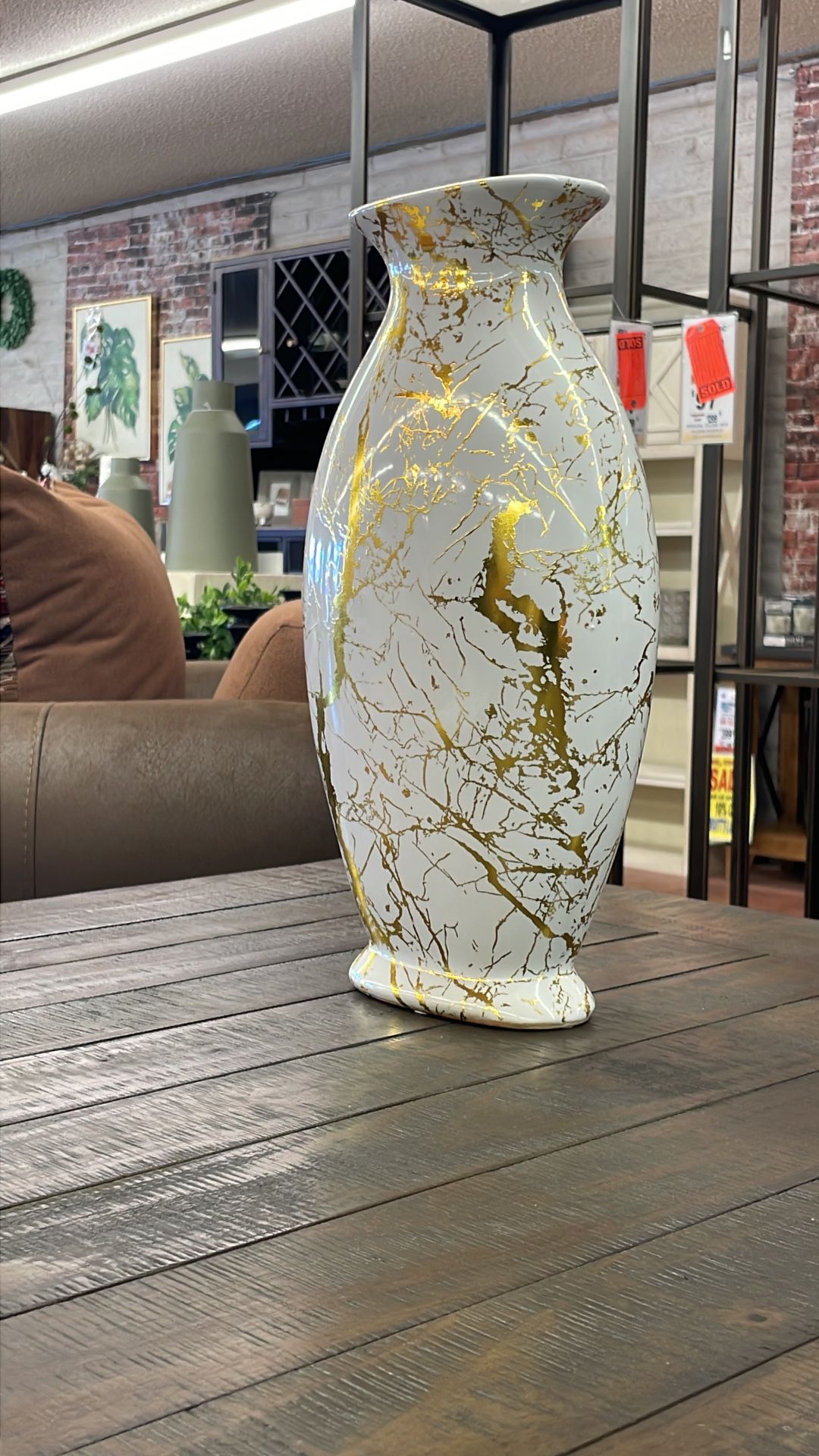 White And Gold Vase 
