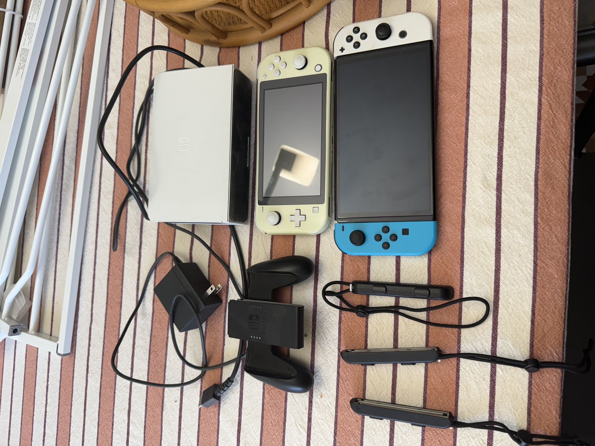 Nintendo Switch Combo: OLED and Lite