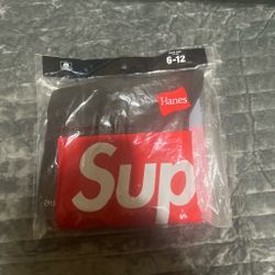 Supreme socks
