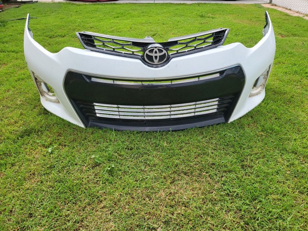 2014 2015 2016 Toyota Corolla Front Bumper & Grilles Oem