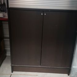 Dresser With enclosed Top 