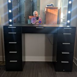 46w 56h 16d  Make Up Desk