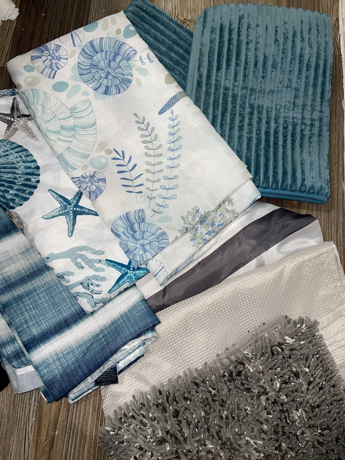 Bathroom Curtains And Mats