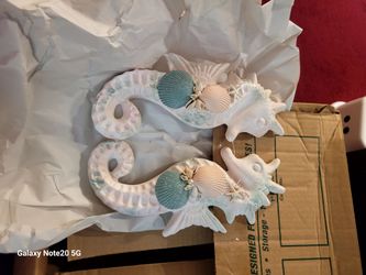 sea horse wall art