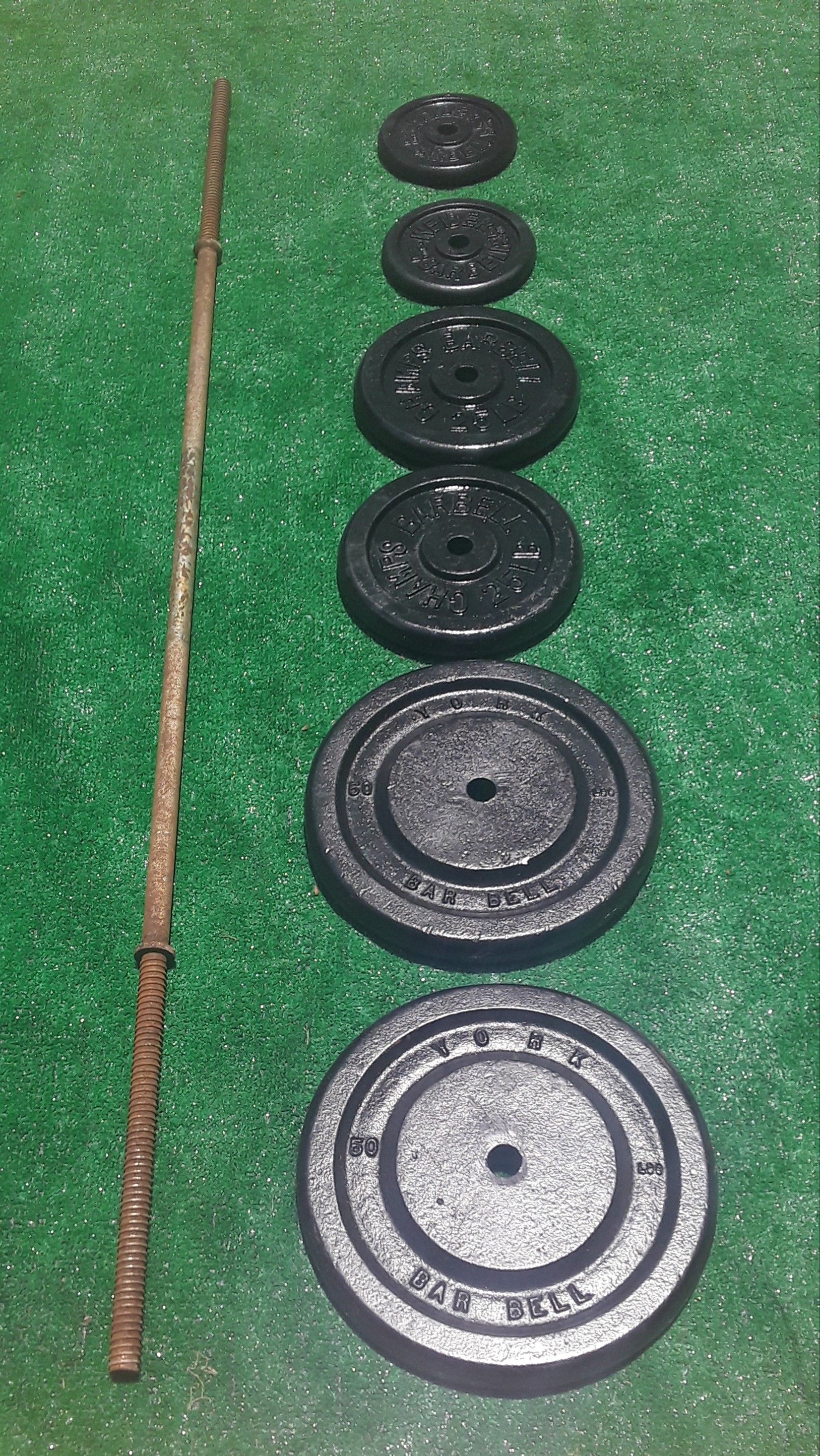 170lbs Standard Size Barbell Plate Weights with 6ft Bar 2x50lbs 2x25lbs 2x10lbs